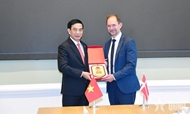 Viet Nam and Denmark to expand defense cooperation